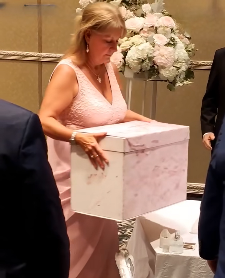 When Our Wedding Gift Money Went Missing: A Lesson in Boundaries