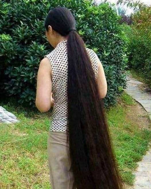 Woman Cuts Her Hair After 20 Years—Her Transformation Stuns Everyone