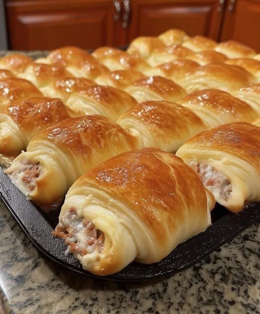 Cheesy Sausage Crescent Rolls – Quick & Delicious Comfort Food
