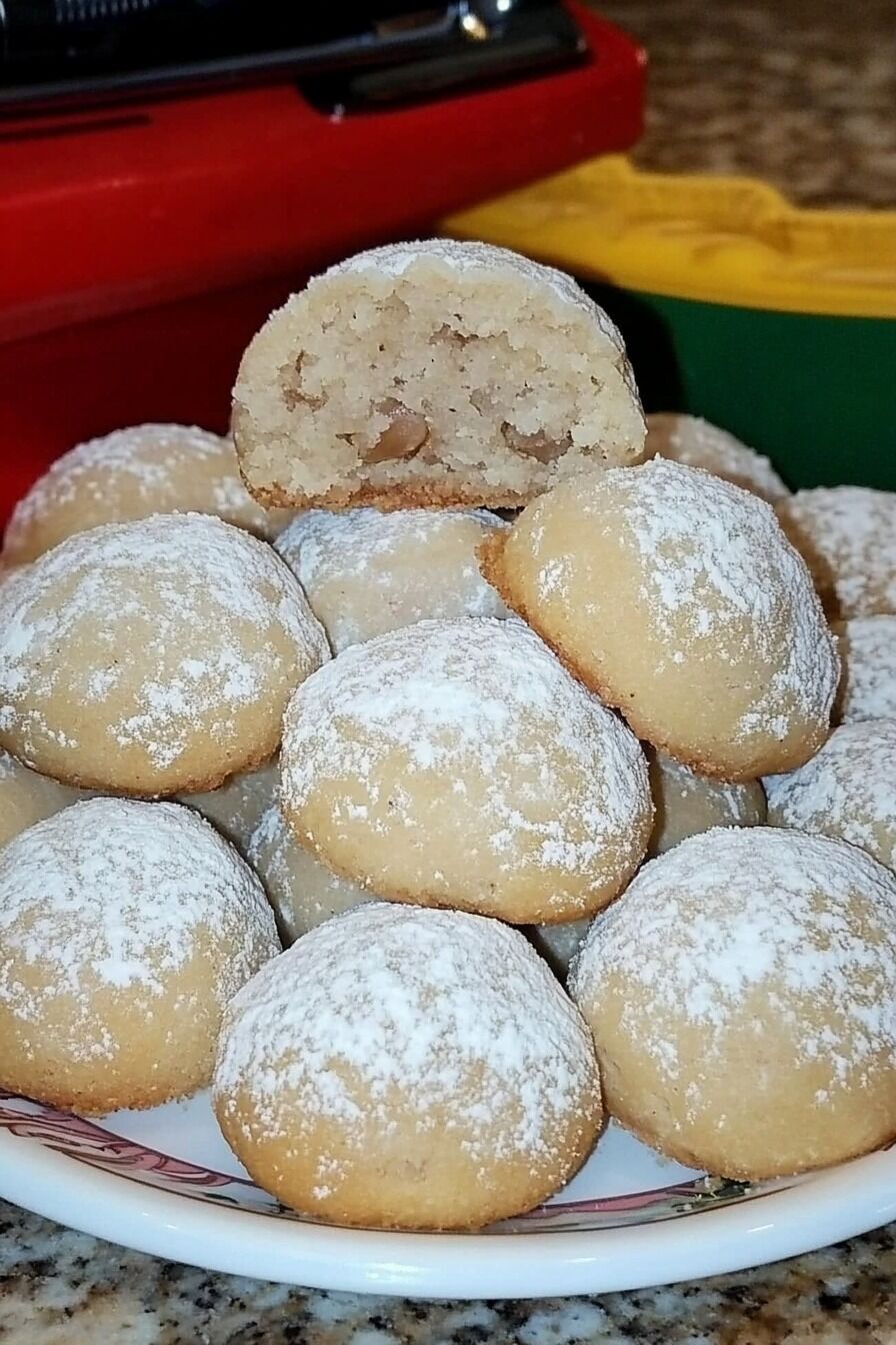 Buttery Pecan Snowballs Recipe