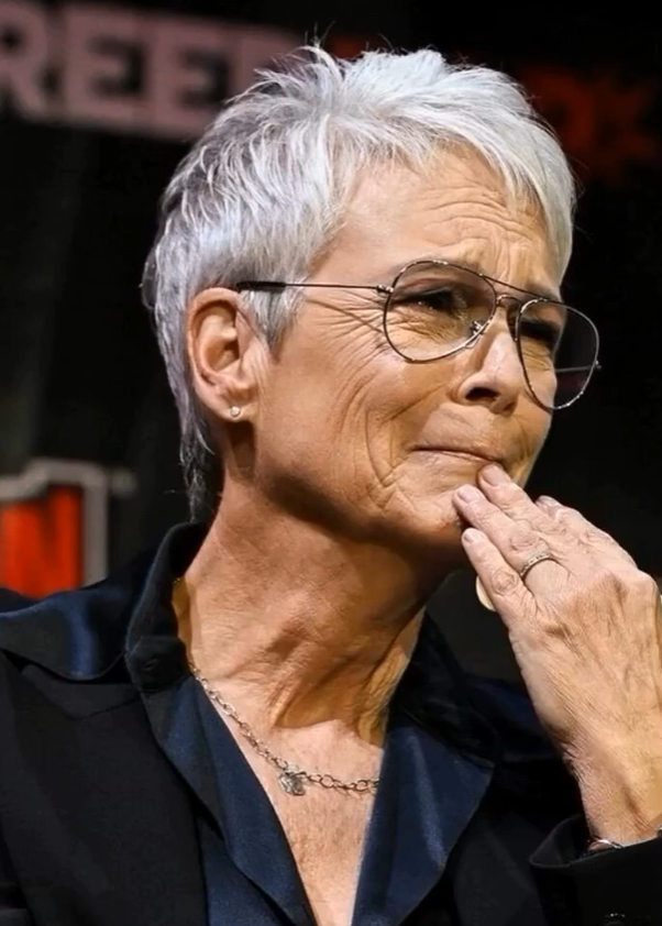 Jamie Lee Curtis Makes Emotional Announcement