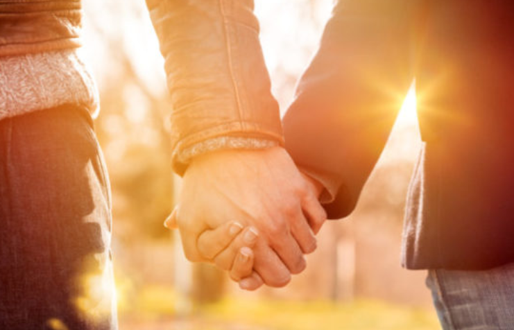 Is It Safe to Touch a Deceased Loved One? Expert Advice