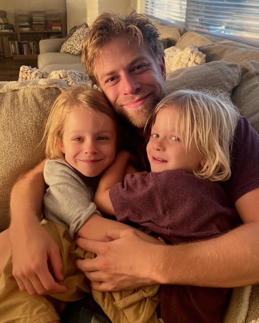 Estranged Wife and Husband Meet by Chance — Emotions Run High After Years Apart