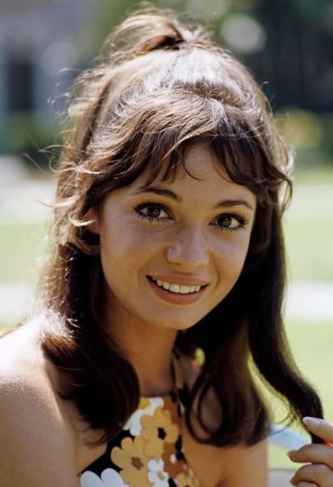 She’s 78 Now — And Seeing Her Today Will Make You Smile