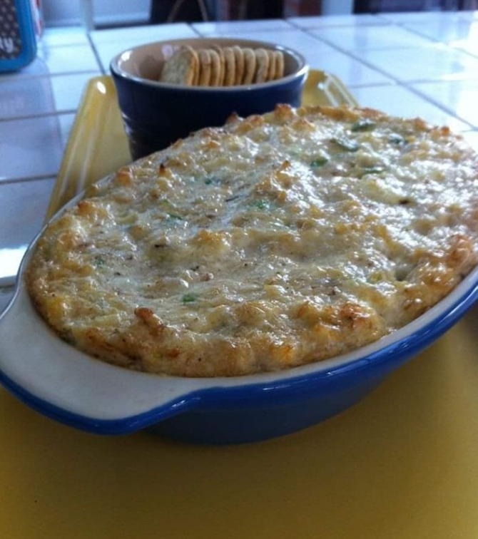 Delicious Crab Rangoon Dip You Can Make at Home