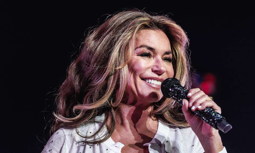 Shania Twain’s Latest Performance Outfit Sparks Online Reactions