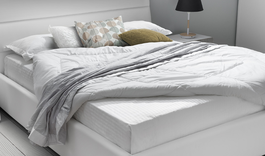 7 Signs He May Be Pulling Away Without Saying Why