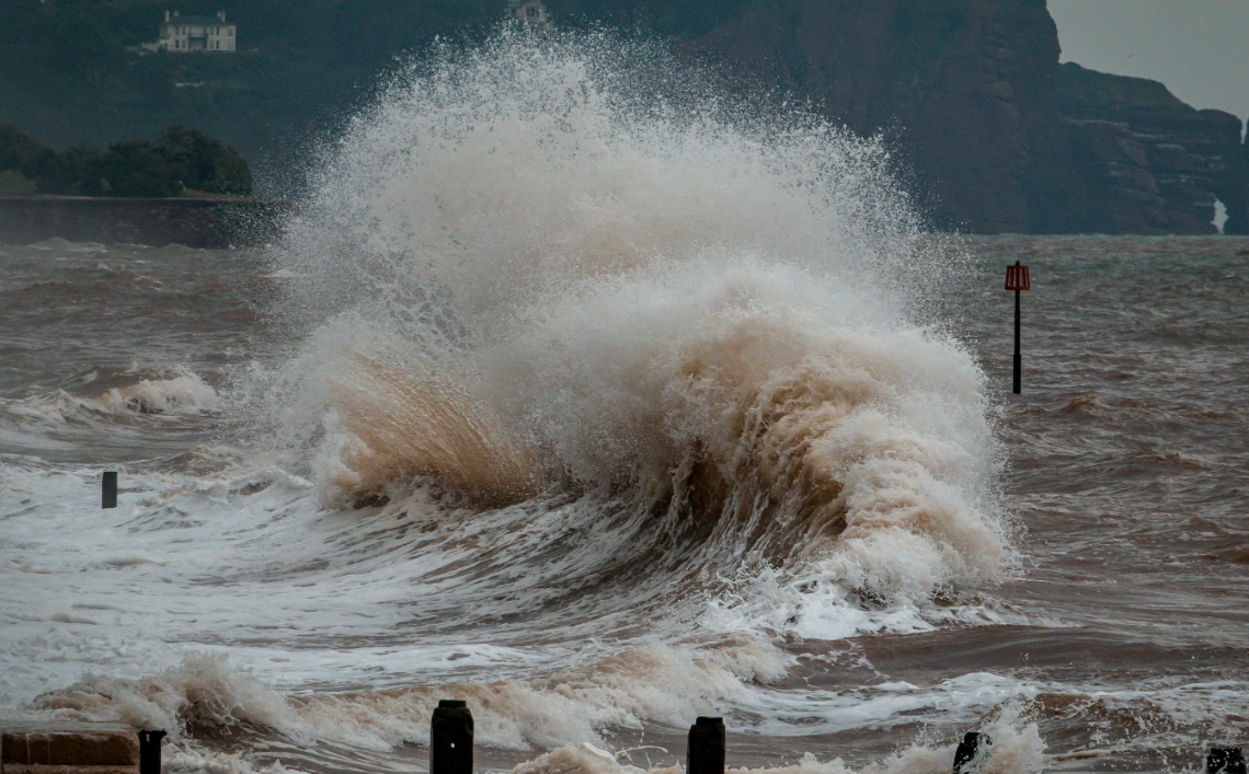 Pacific Coastlines Brace for Tsunami After Major Offshore Earthquake