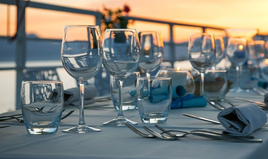 Popular Pizza Brand Faces Closures as Labor Shortages Hit Hard