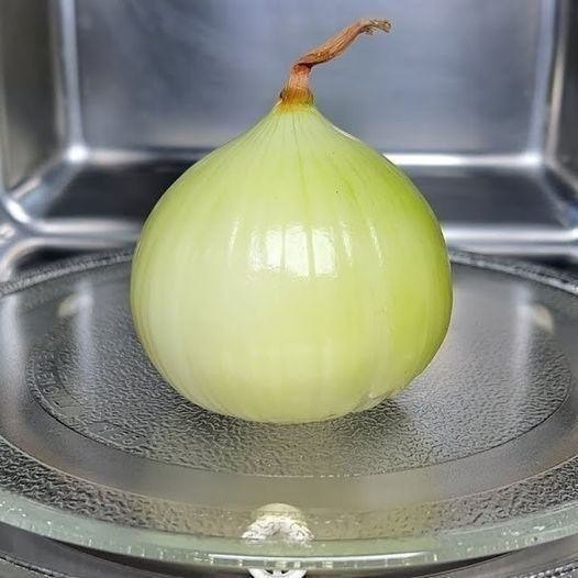 Fast Microwave Trick to Cook Onions That Will Surprise Your Guests