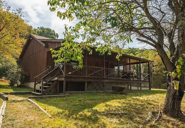 Spacious 36-Acre Auction Property with Cabin in Hot Springs, Virginia