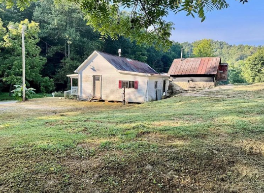 31-Acre Rural Property with Farmhouse in Blaine, Kentucky