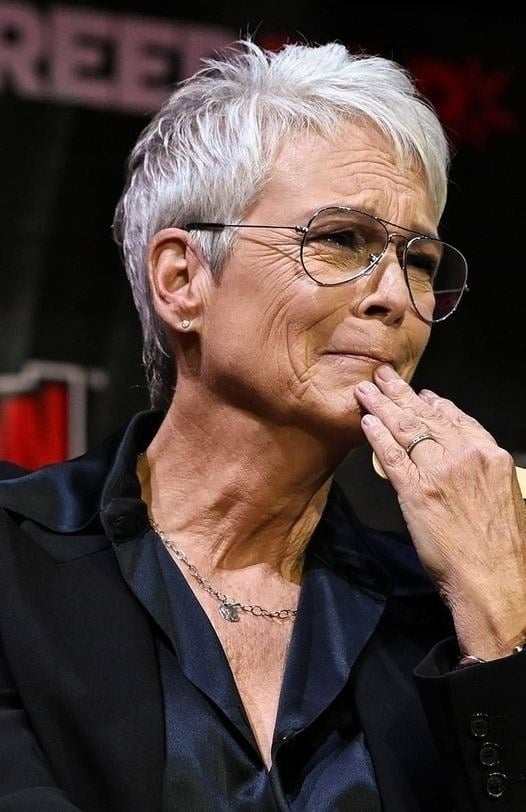 Jamie Lee Curtis Shares Moving Words in Memory of Richard Lewis