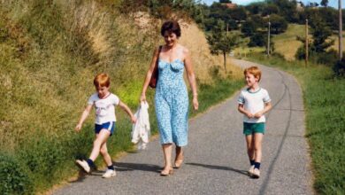 A Childhood Photo Album Revealed a Long-Hidden Family Secret That Changed Everything