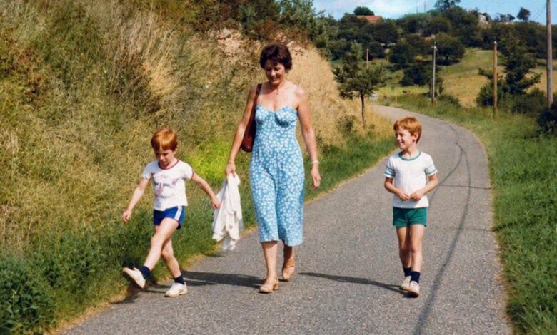 A Childhood Photo Album Revealed a Long-Hidden Family Secret That Changed Everything
