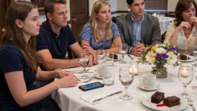 My Sister’s New Boyfriend Mocked Me at Dinner — Then His Job Revealed the Truth