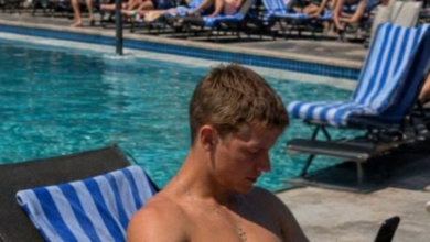 A Vacation Disagreement Over Reserved Lounge Chairs Took an Unexpected Turn A Vacation Disagreement Over Reserved Lounge Chairs Took an Unexpected Turn