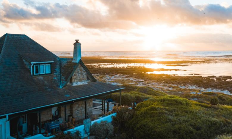 My Brother Said the Bank Had Taken My Beach House, but One Phone Call Revealed the Truth My Brother Said the Bank Had Taken My Beach House, but One Phone Call Revealed the Truth