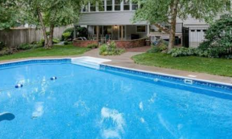 I Took My Niece to the Pool — A Hidden Discovery Changed Everything
