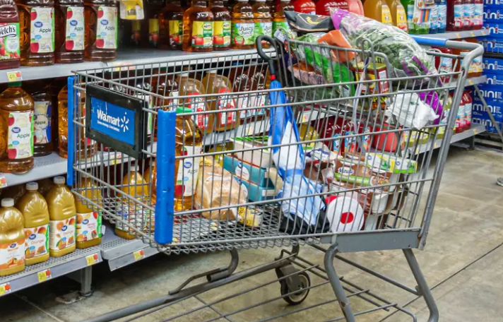 Walmart Shoppers Share Safety Reminder After Unexpected Cart Discovery