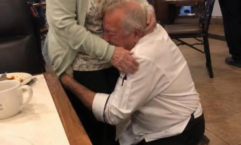 Restaurant Owner’s Emotional Reaction After an Elderly Mother Was Treated Unfairly